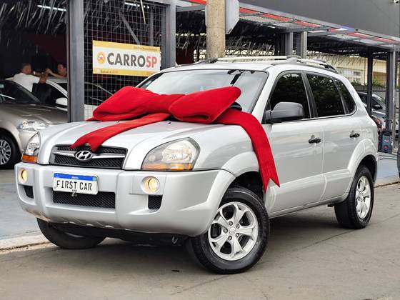 HYUNDAI TUCSON 2.0 MPFI GL 16V 142CV 2WD GASOLINA 4P AUTOMÁTICO